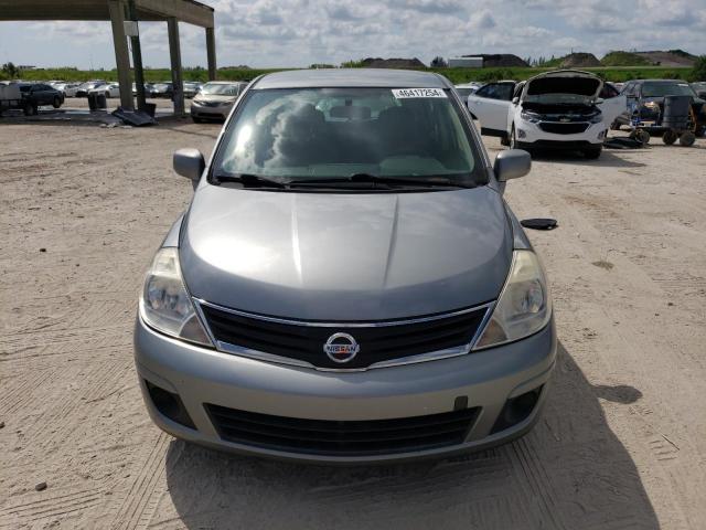 3N1BC1CP7AL370335 - 2010 NISSAN VERSA S SILVER photo 5