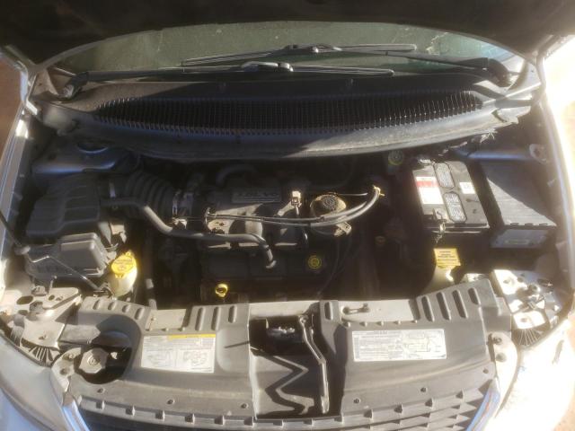 2C4GP54LX4R538678 - 2004 CHRYSLER TOWN & COU TOURING 银色 照片 11