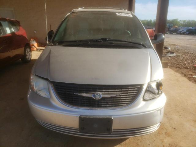 2C4GP54LX4R538678 - 2004 CHRYSLER TOWN & COU TOURING 银色 照片 5