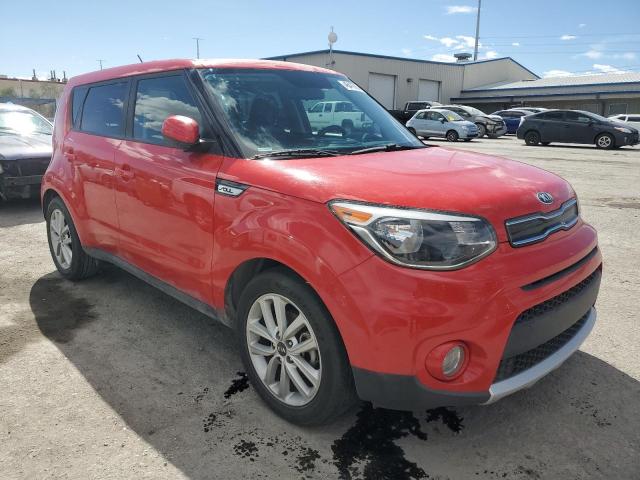 KNDJP3A59J7546333 - 2018 KIA SOUL + RED photo 4