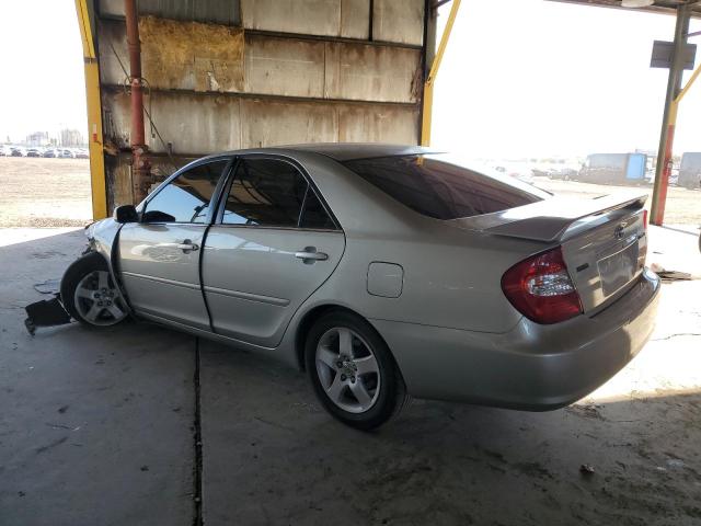 4T1BA32K44U030005 - 2004 TOYOTA CAMRY SE SILVER photo 2