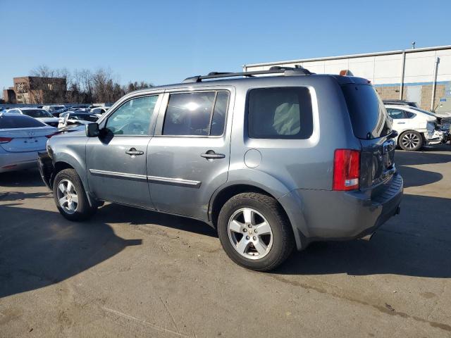 5FNYF4H40BB098760 - 2011 HONDA PILOT EX GRAY photo 2