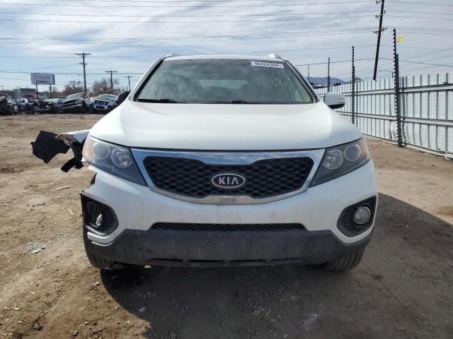 5XYKUCA64CG263950 - 2012 KIA SORENTO EX WHITE photo 5