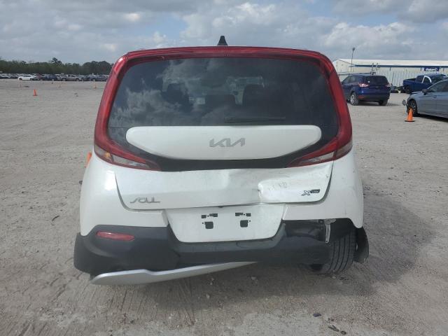 KNDJ23AU6N7824245 - 2022 KIA SOUL LX WHITE photo 6