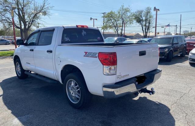 5TFEM5F10BX023179 - 2011 TOYOTA TUNDRA CREWMAX SR5 WHITE photo 3