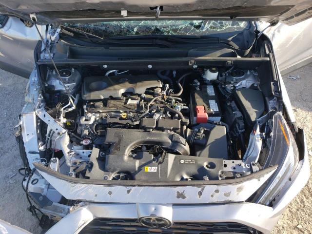 2T3W1RFV5MC163311 - 2021 TOYOTA RAV4 XLE SILVER photo 12