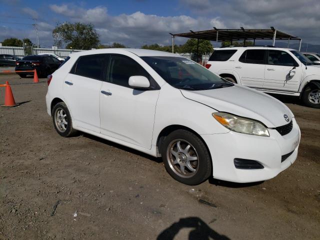 2T1KU40EX9C025975 - 2009 TOYOTA COROLLA MA WHITE photo 4