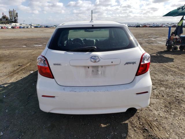 2T1KU40EX9C025975 - 2009 TOYOTA COROLLA MA WHITE photo 6