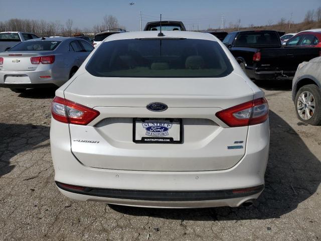 3FA6P0HD1GR113565 - 2016 FORD FUSION SE WHITE photo 6