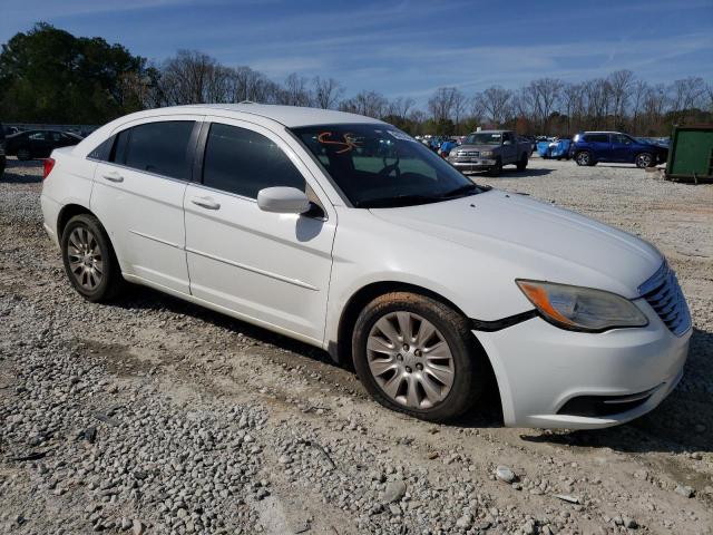 1C3CCBAB1CN201823 - 2012 CHRYSLER 200 LX WHITE photo 4