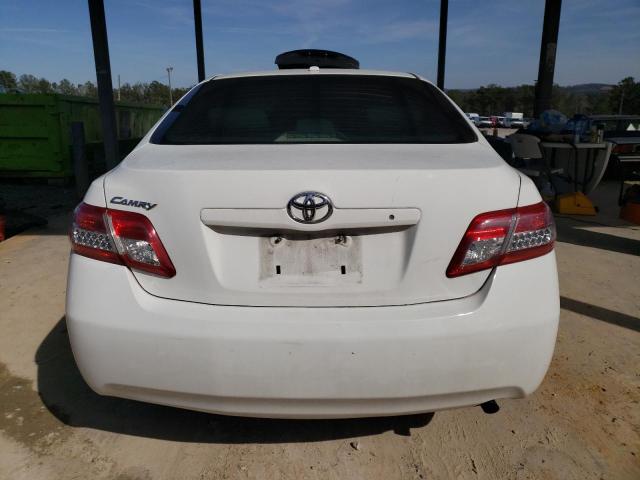 4T1BF3EK6BU604419 - 2011 TOYOTA CAMRY BASE WHITE photo 6