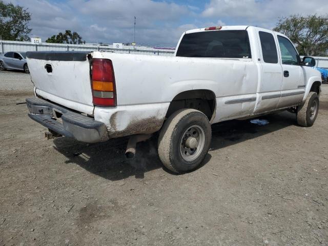 1GTHC29U01E336280 - 2001 GMC SIERRA C2500 HEAVY DUTY WHITE photo 3