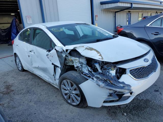 KNAFX4A87E5087775 - 2014 KIA FORTE EX WHITE photo 4