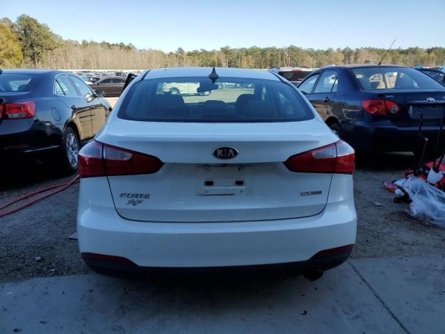 KNAFX4A87E5087775 - 2014 KIA FORTE EX WHITE photo 6