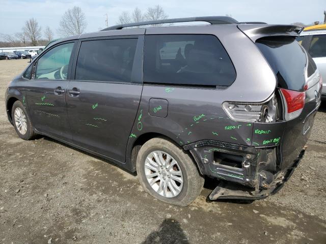 5TDYK3DC2CS271436 - 2012 TOYOTA SIENNA XLE GRAY photo 2