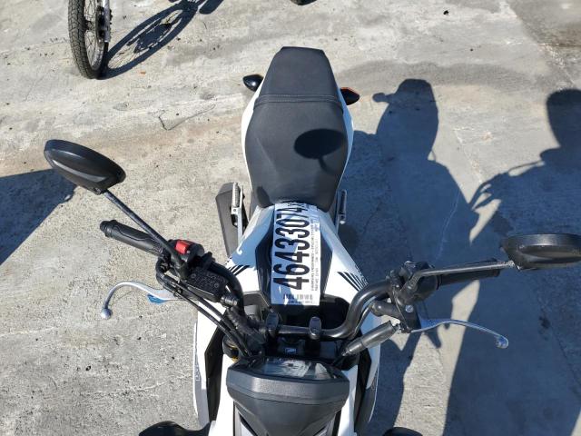 MLHJC6113H5203210 - 2017 HONDA GROM 125 WHITE photo 5