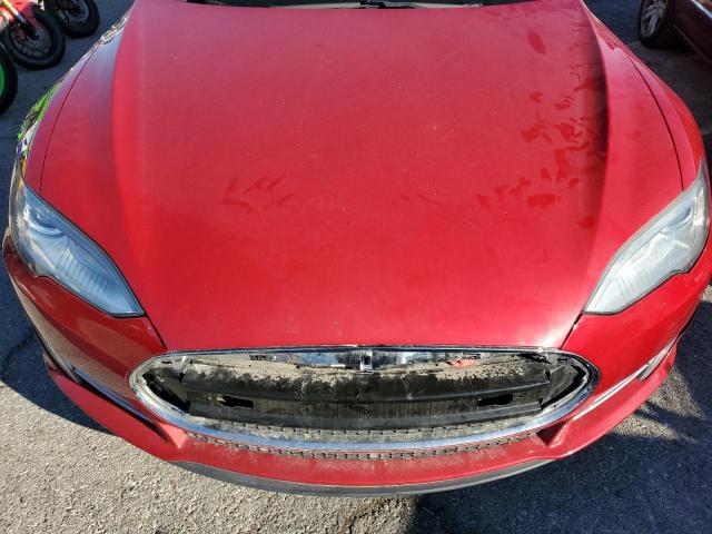 5YJSA1BG9DFP11046 - 2013 TESLA MODEL S RED photo 11