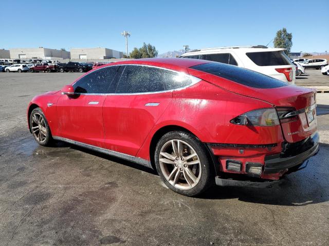 5YJSA1BG9DFP11046 - 2013 TESLA MODEL S RED photo 2