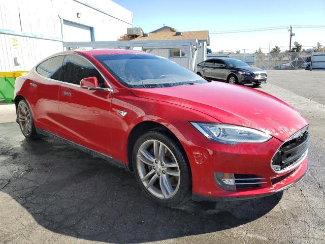5YJSA1BG9DFP11046 - 2013 TESLA MODEL S RED photo 4