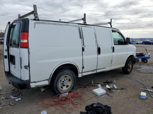 1GCZGFDAXA1164621 - 2010 CHEVROLET EXPRESS G2 WHITE photo 3