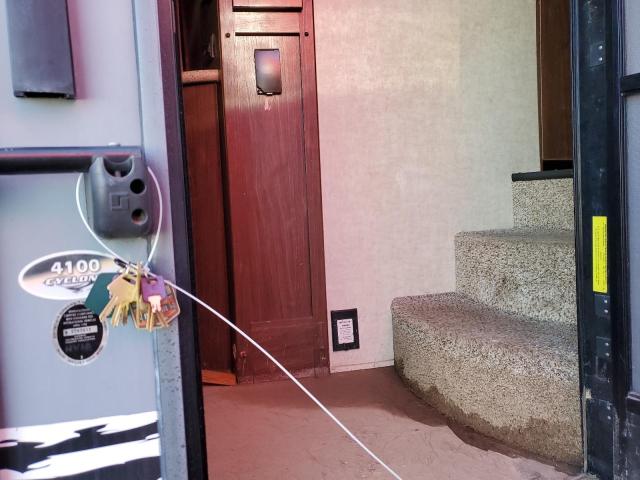 5SFCG4335GE305803 - 2016 HEARTLAND CYCLONE შავი ფოტო 8