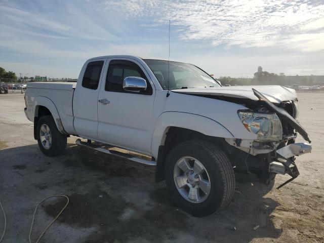 5TETU62N45Z036908 - 2005 TOYOTA TACOMA PRERUNNER ACCESS CAB WHITE photo 4