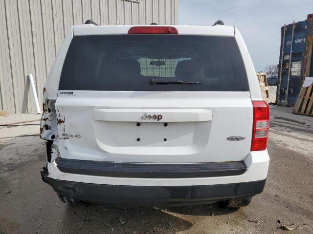 1C4NJRFB5FD215276 - 2015 JEEP PATRIOT LATITUDE WHITE photo 6