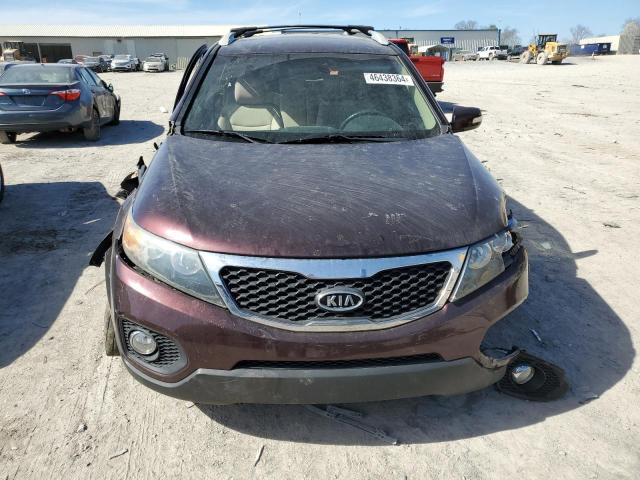 5XYKT3A6XCG300387 - 2012 KIA SORENTO BASE BURGUNDY photo 5