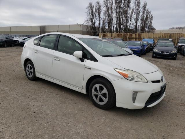 JTDKN3DU0E0370333 - 2014 TOYOTA PRIUS WHITE photo 4