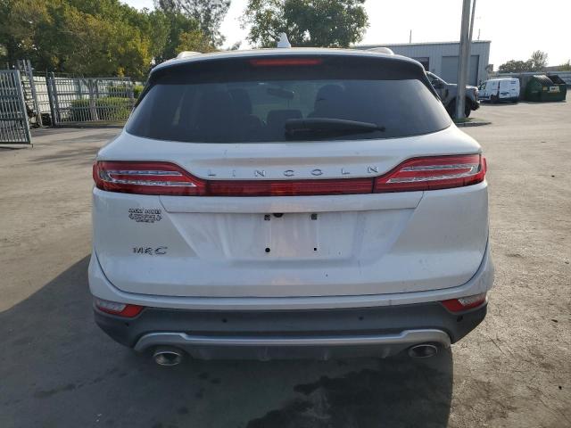 5LMCJ2C99HUL14436 - 2017 LINCOLN MKC SELECT WHITE photo 6