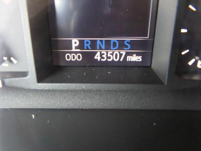 5TFRY5F1XKX249283 - 2019 TOYOTA TUNDRA DOUBLE CAB SR/SR5 WHITE photo 8