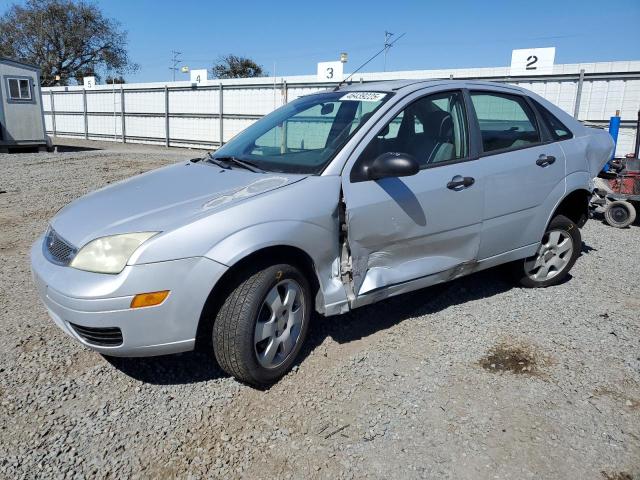 2005 FORD FOCUS ZX4, 