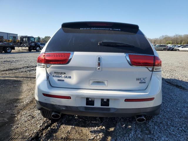 2LMDJ8JK0BBJ07452 - 2011 LINCOLN MKX WHITE photo 6