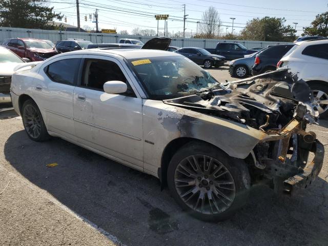 2B3KA53H48H115620 - 2008 DODGE CHARGER R/T WHITE photo 4