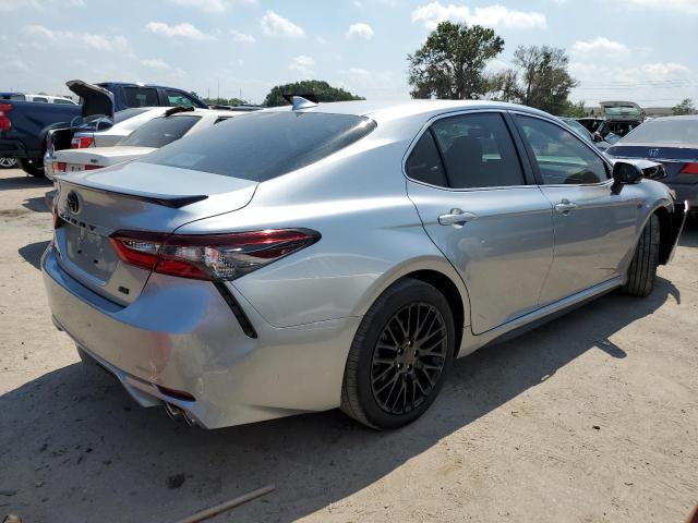 4T1G11AK2PU747681 - 2023 TOYOTA CAMRY SE NIGHT SHADE SILVER photo 3