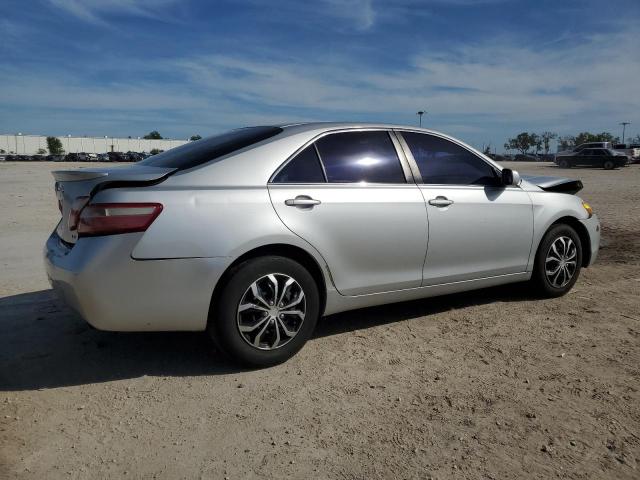 4T1BE46K57U572657 - 2007 TOYOTA CAMRY CE SILVER photo 3