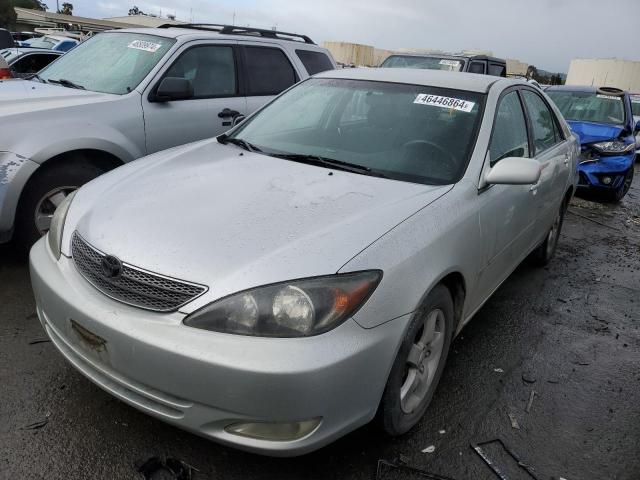 JTDBE32K920129304 - 2002 TOYOTA CAMRY LE SILVER photo 1