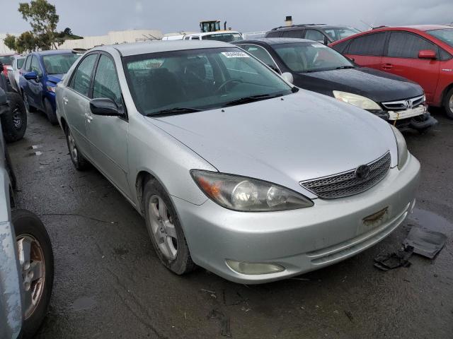 JTDBE32K920129304 - 2002 TOYOTA CAMRY LE SILVER photo 4