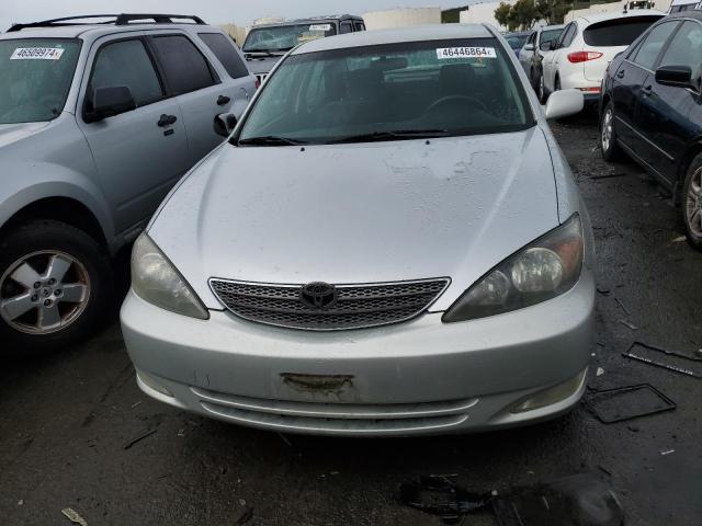 JTDBE32K920129304 - 2002 TOYOTA CAMRY LE SILVER photo 5