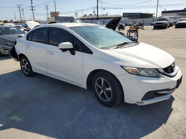 2HGFB2F75FH567332 - 2015 HONDA CIVIC SE WHITE photo 4