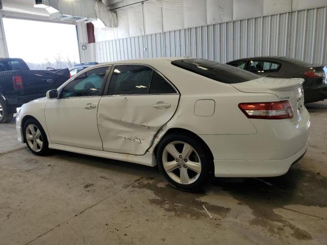 4T1BF3EK7AU549381 - 2010 TOYOTA CAMRY BASE WHITE photo 2