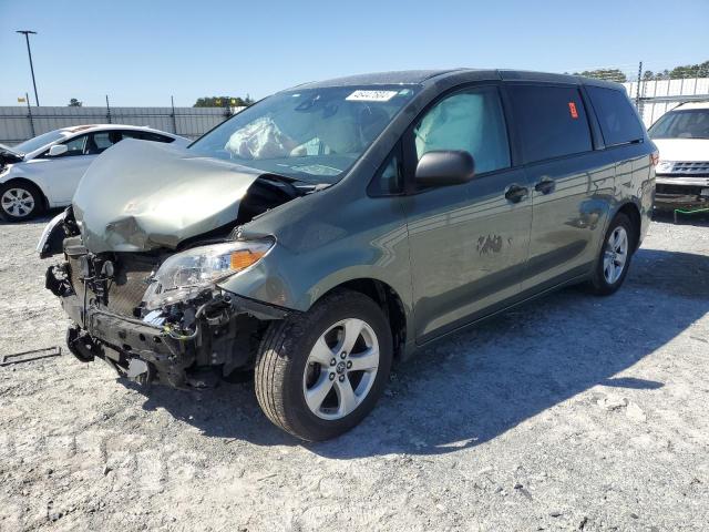 2019 TOYOTA SIENNA, 