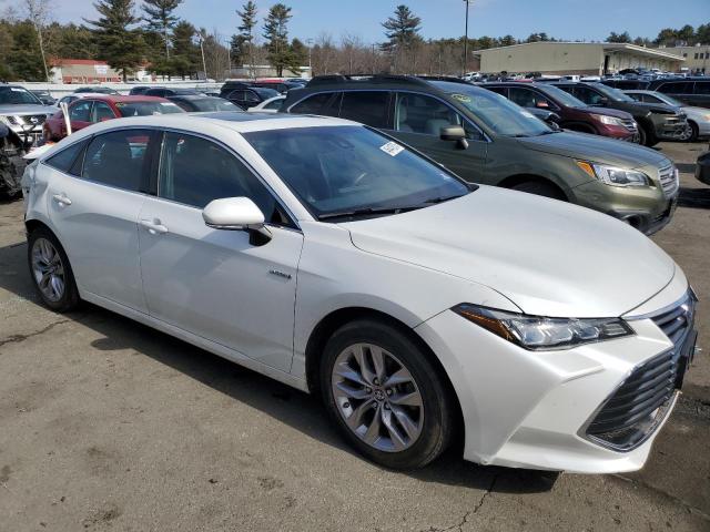 4T1B21FB4KU002374 - 2019 TOYOTA AVALON XLE WHITE photo 4