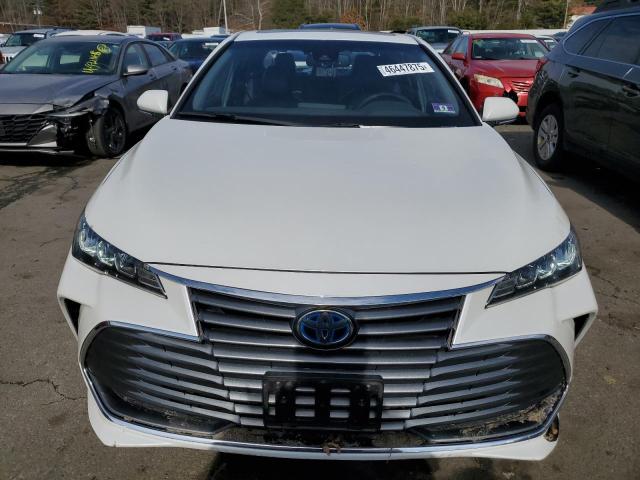 4T1B21FB4KU002374 - 2019 TOYOTA AVALON XLE WHITE photo 5