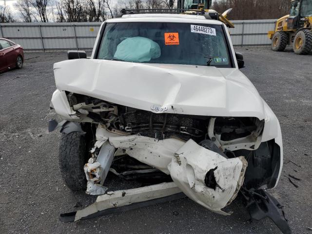 1J8HG48K37C562911 - 2007 JEEP COMMANDER WHITE photo 5