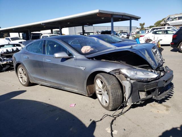 5YJSA1AG8DFP08995 - 2013 TESLA MODEL S ნაცრისფერი ფოტო 4