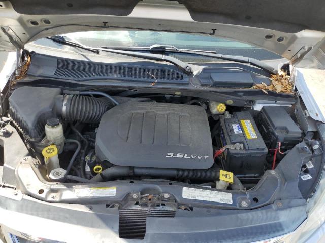 2V4RW4DG1BR717865 - 2011 VOLKSWAGEN ROUTAN S SILVER photo 12