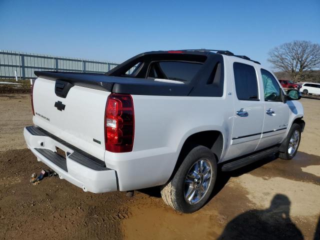 3GNVKGE02AG216308 - 2010 CHEVROLET AVALANCHE LTZ WHITE photo 3