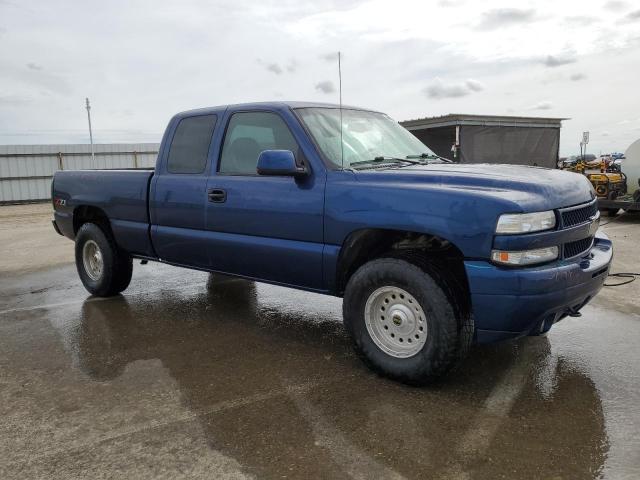 2GCEK19T121224484 - 2002 CHEVROLET silverado K1500 BLUE photo 4