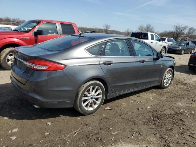 3FA6P0H72HR117040 - 2017 FORD FUSION SE GRAY photo 3